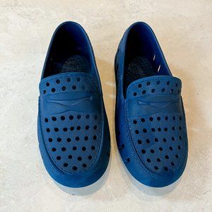 Floafers in Navy Peony